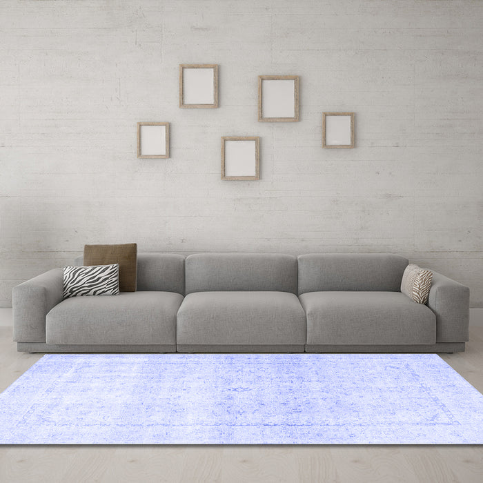 Machine Washable Persian Blue Traditional Rug in a Living Room, wshtr4500blu