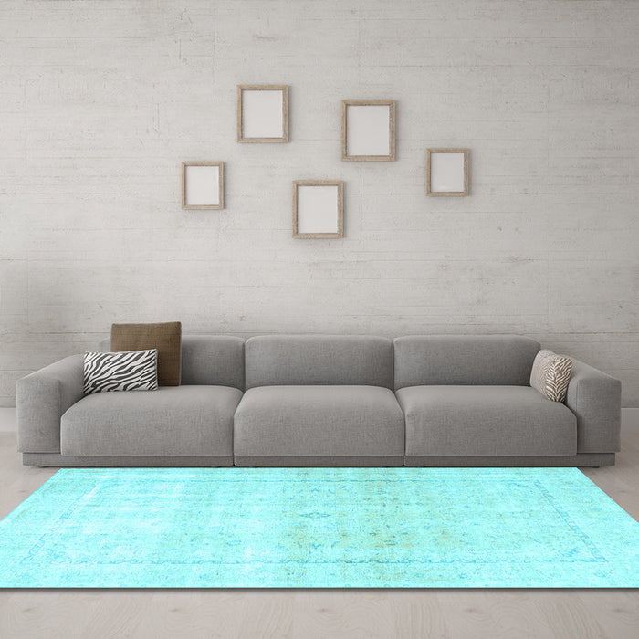 Machine Washable Persian Light Blue Traditional Rug in a Living Room, wshtr4500lblu