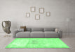 Machine Washable Persian Emerald Green Traditional Area Rugs in a Living Room,, wshtr4505emgrn