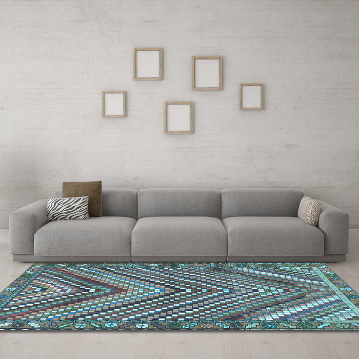 Machine Washable Persian Light Blue Traditional Rug in a Living Room, wshtr4508lblu