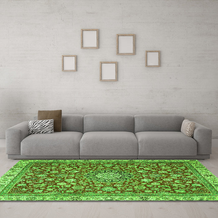 Machine Washable Medallion Green Traditional Area Rugs in a Living Room,, wshtr4513grn