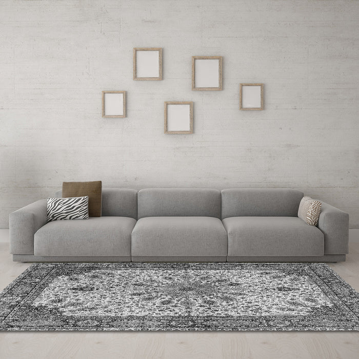 Machine Washable Persian Gray Traditional Rug in a Living Room,, wshtr4514gry