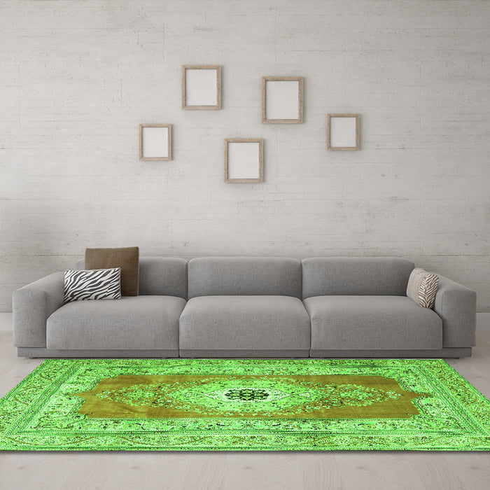 Machine Washable Persian Green Traditional Area Rugs in a Living Room,, wshtr4515grn