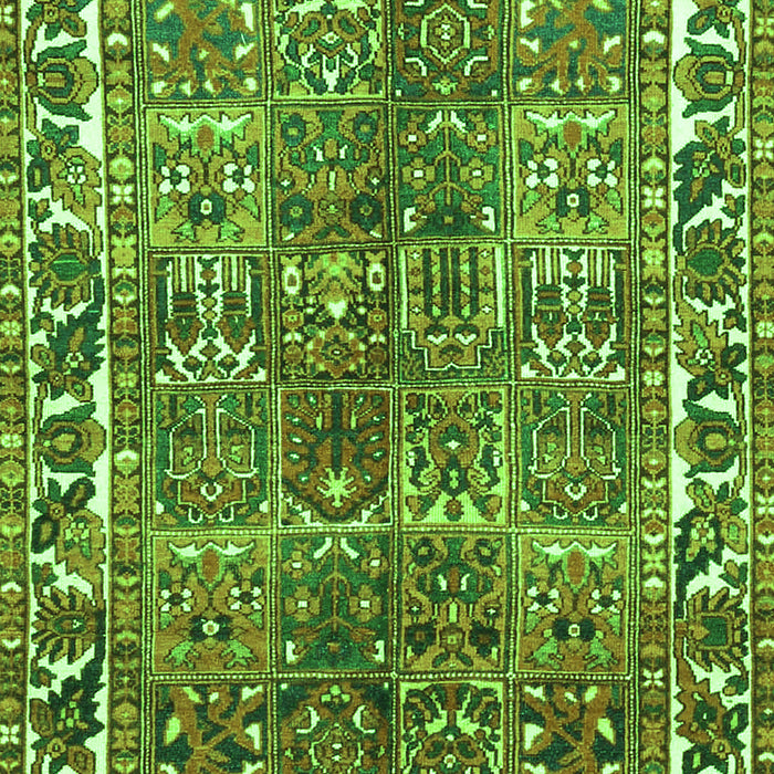 Serging Thickness of Machine Washable Persian Green Traditional Area Rugs, wshtr4516grn