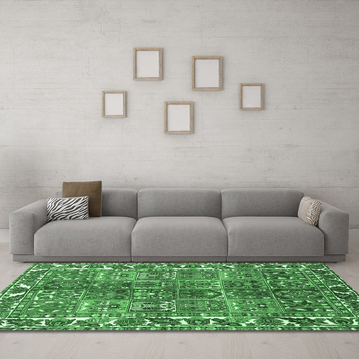 Machine Washable Persian Emerald Green Traditional Area Rugs in a Living Room,, wshtr4516emgrn
