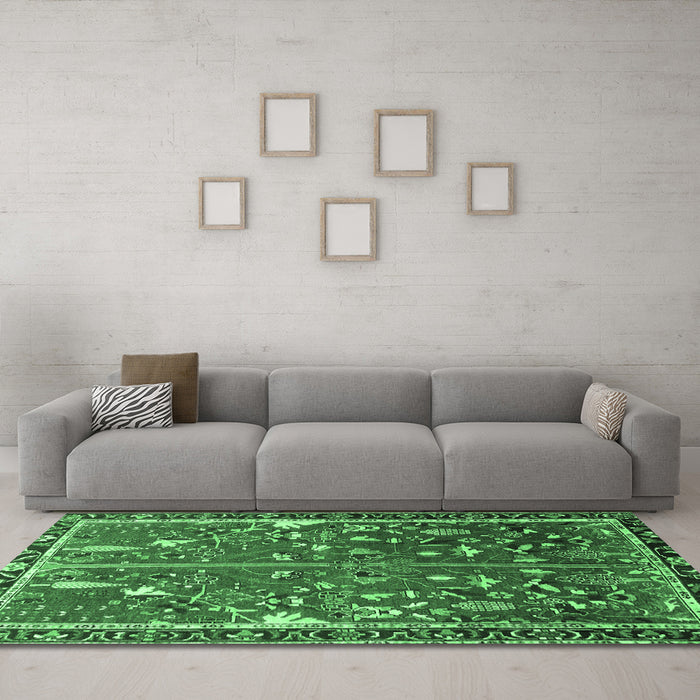 Machine Washable Animal Emerald Green Traditional Area Rugs in a Living Room,, wshtr4517emgrn