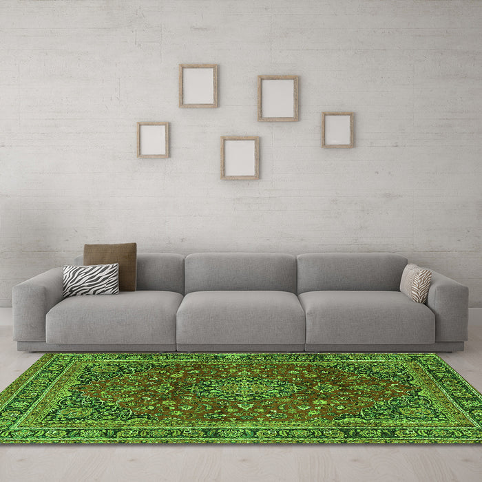 Machine Washable Medallion Green Traditional Area Rugs in a Living Room,, wshtr4519grn