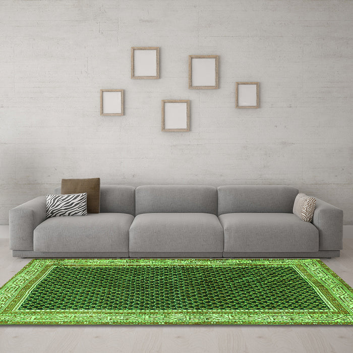 Machine Washable Persian Green Traditional Area Rugs in a Living Room,, wshtr451grn