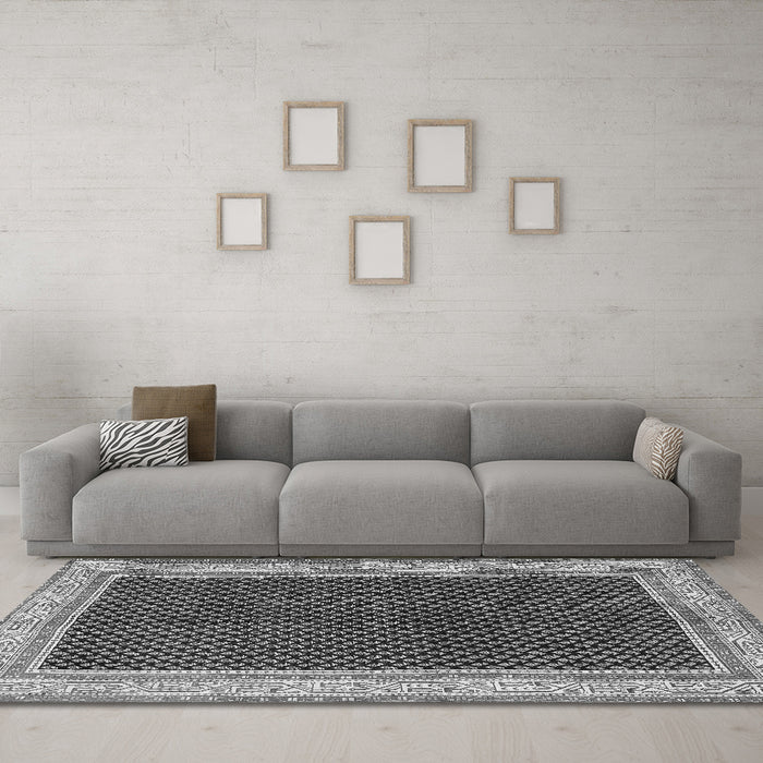 Machine Washable Persian Gray Traditional Rug in a Living Room,, wshtr451gry
