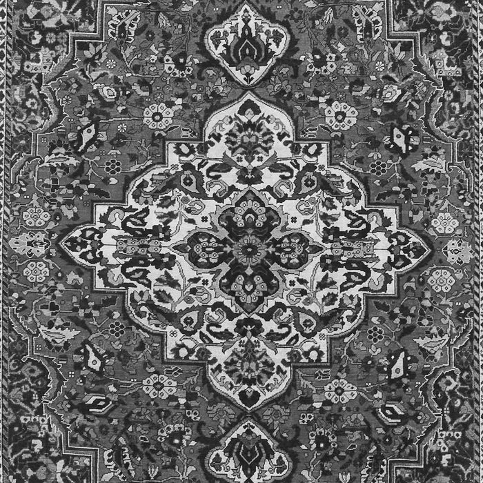Serging Thickness of Machine Washable Persian Gray Traditional Rug, wshtr4520gry