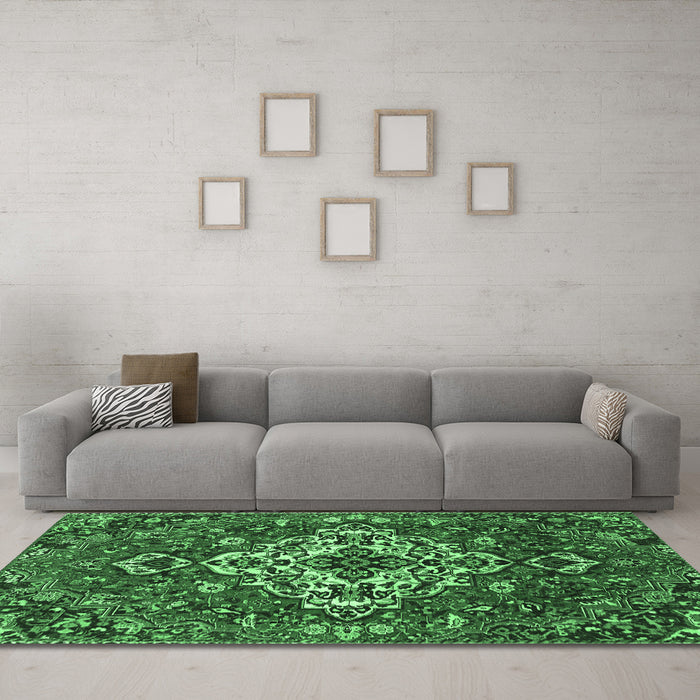 Machine Washable Persian Emerald Green Traditional Area Rugs in a Living Room,, wshtr4520emgrn