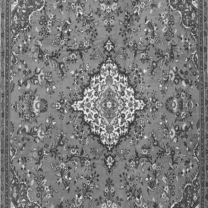 Serging Thickness of Machine Washable Persian Gray Traditional Rug, wshtr4527gry