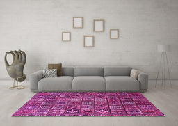 Machine Washable Persian Pink Traditional Rug in a Living Room, wshtr4528pnk