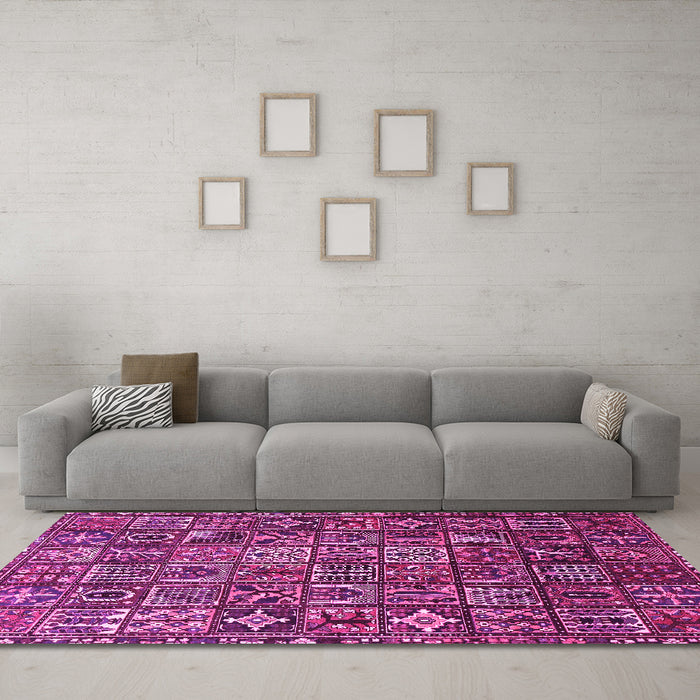 Machine Washable Persian Pink Traditional Rug in a Living Room, wshtr4528pnk