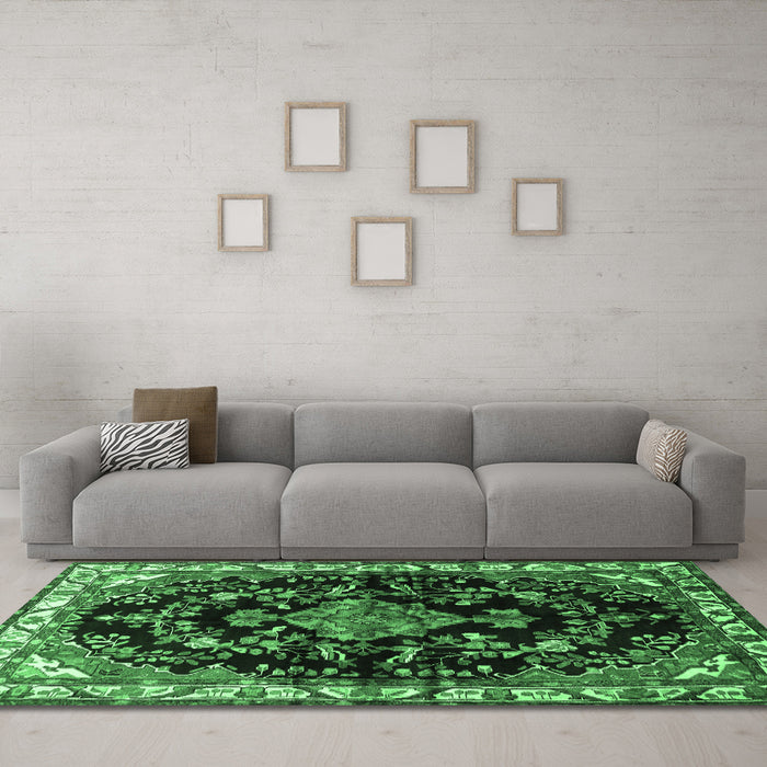 Machine Washable Persian Emerald Green Traditional Area Rugs in a Living Room,, wshtr452emgrn