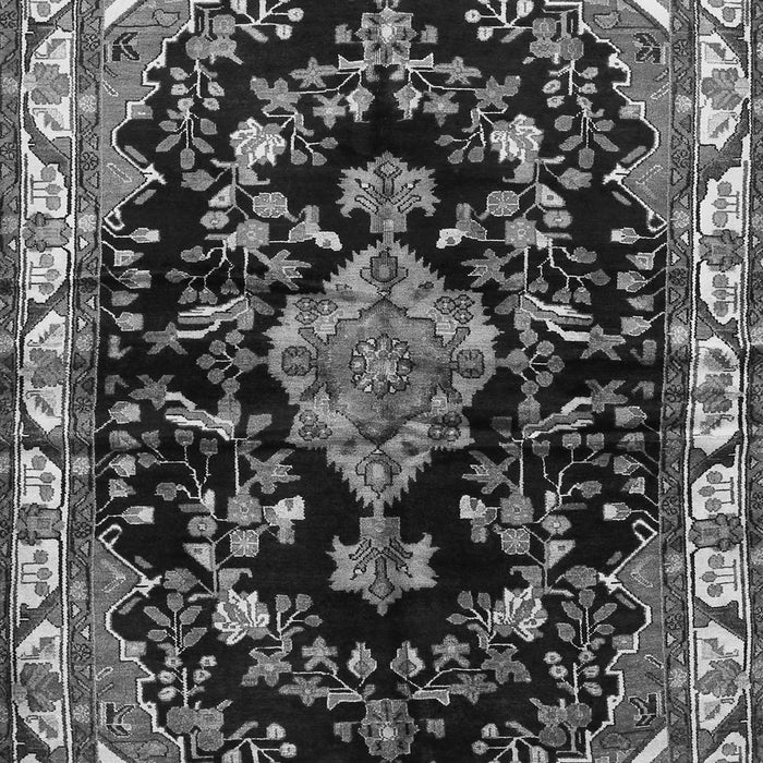 Serging Thickness of Machine Washable Persian Gray Traditional Rug, wshtr452gry