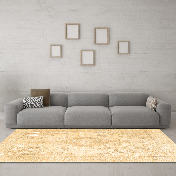 Machine Washable Persian Brown Traditional Rug in a Living Room,, wshtr4533brn