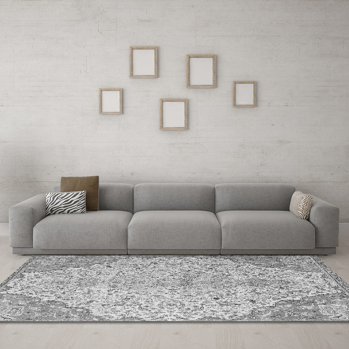 Machine Washable Persian Gray Traditional Rug in a Living Room,, wshtr4534gry