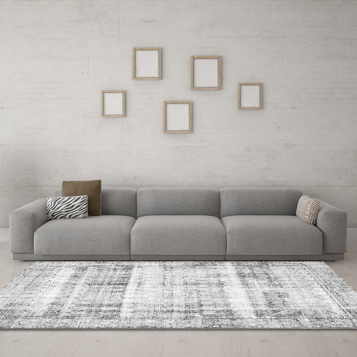 Machine Washable Persian Gray Traditional Rug in a Living Room,, wshtr4537gry