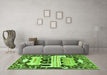 Machine Washable Persian Green Traditional Area Rugs in a Living Room,, wshtr4538grn