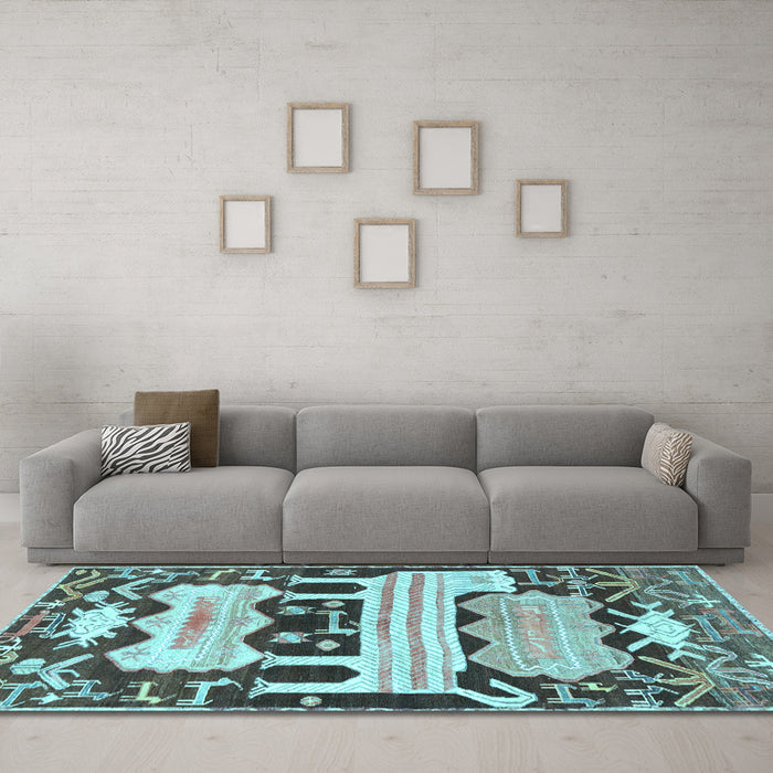Machine Washable Persian Light Blue Traditional Rug in a Living Room, wshtr4538lblu