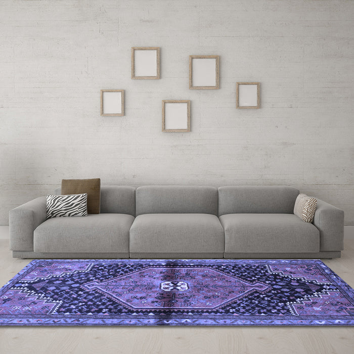 Machine Washable Persian Blue Traditional Rug in a Living Room, wshtr453blu