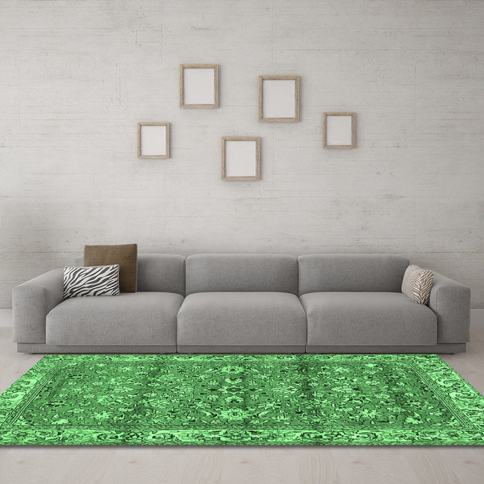 Machine Washable Persian Emerald Green Traditional Area Rugs in a Living Room,, wshtr4541emgrn