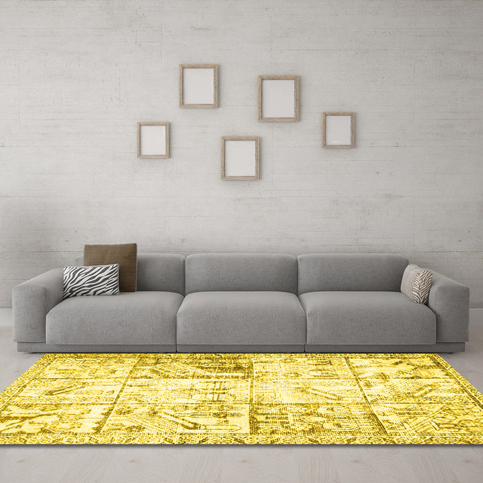 Machine Washable Persian Yellow Traditional Rug in a Living Room, wshtr4542yw