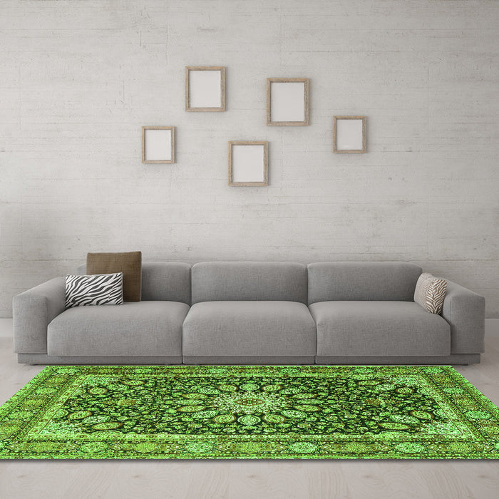 Machine Washable Medallion Green Traditional Area Rugs in a Living Room,, wshtr4544grn