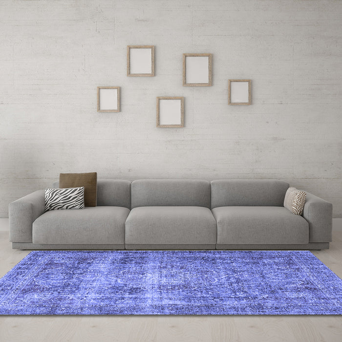 Machine Washable Medallion Blue Traditional Rug in a Living Room, wshtr4547blu
