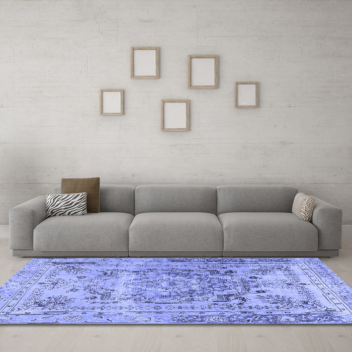 Machine Washable Persian Blue Traditional Rug in a Living Room, wshtr4550blu