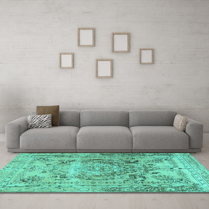 Machine Washable Persian Turquoise Traditional Area Rugs in a Living Room,, wshtr4550turq