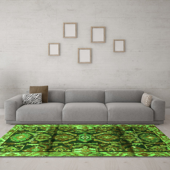 Machine Washable Persian Green Traditional Area Rugs in a Living Room,, wshtr4552grn