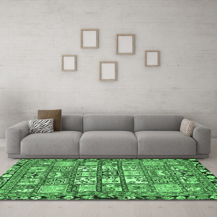 Machine Washable Persian Emerald Green Traditional Area Rugs in a Living Room,, wshtr4556emgrn