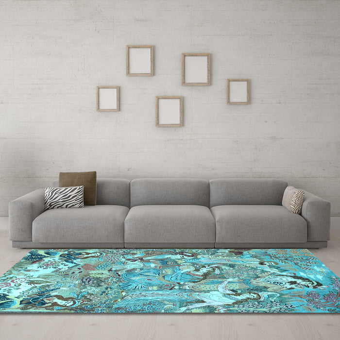 Machine Washable Animal Light Blue Traditional Rug in a Living Room, wshtr4557lblu