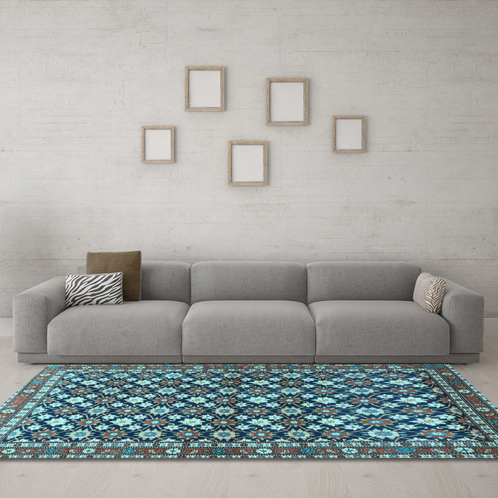 Machine Washable Persian Light Blue Traditional Rug in a Living Room, wshtr4558lblu