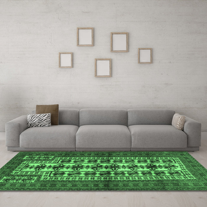 Machine Washable Persian Emerald Green Traditional Area Rugs in a Living Room,, wshtr4559emgrn