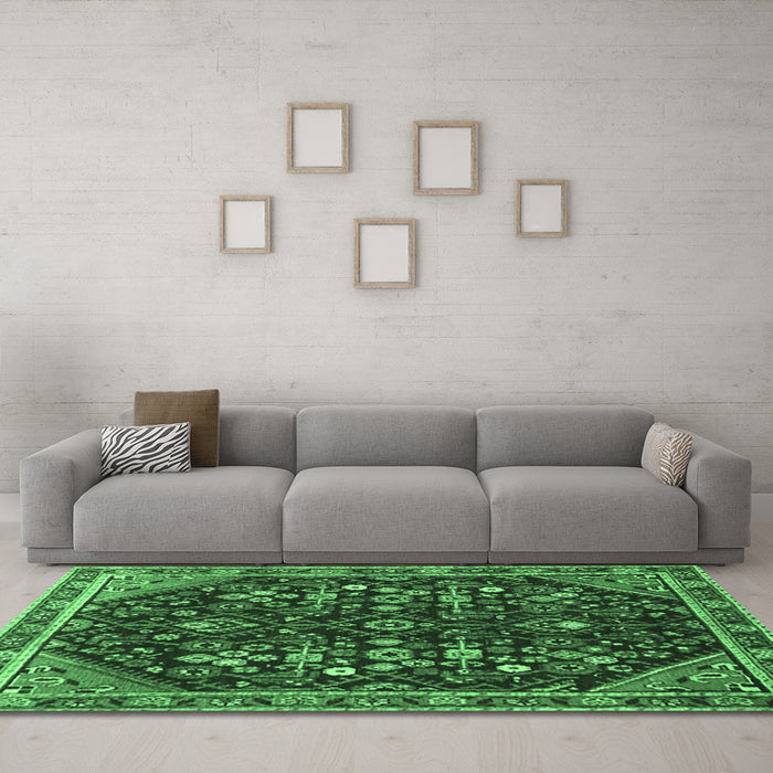 Machine Washable Persian Emerald Green Traditional Area Rugs in a Living Room,, wshtr4562emgrn