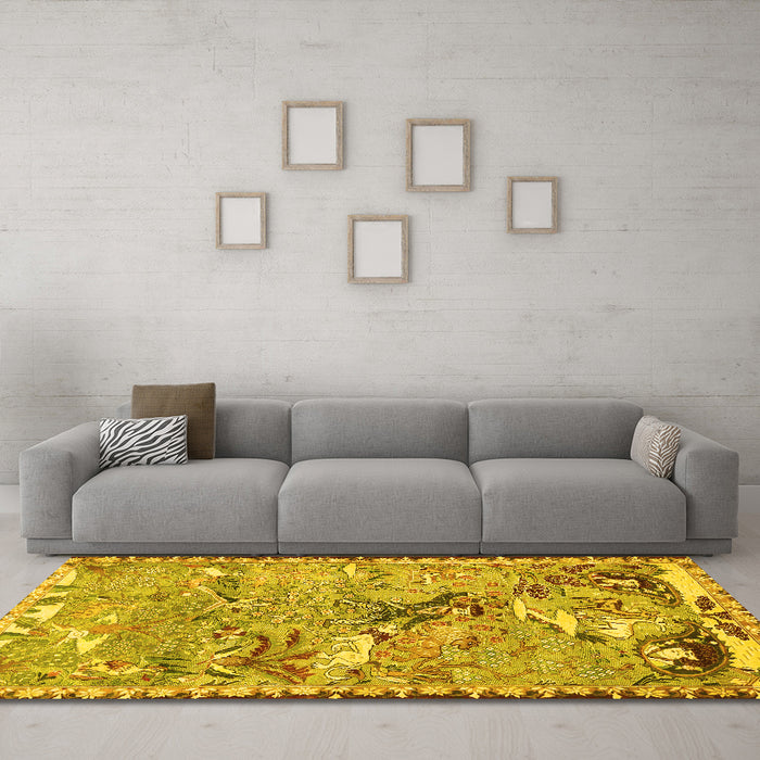 Machine Washable Animal Yellow Traditional Rug in a Living Room, wshtr4564yw