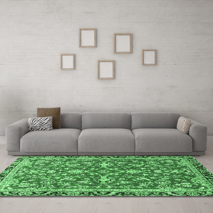 Machine Washable Persian Emerald Green Traditional Area Rugs in a Living Room,, wshtr4565emgrn