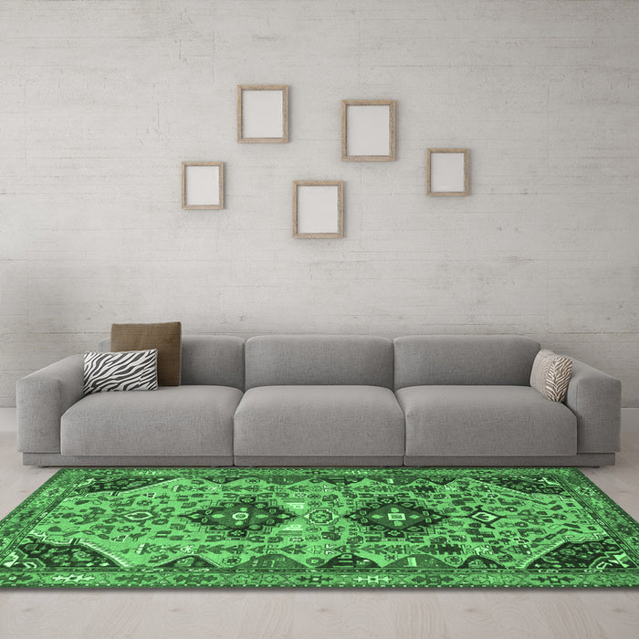 Machine Washable Persian Emerald Green Traditional Area Rugs in a Living Room,, wshtr4566emgrn