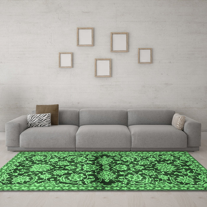 Machine Washable Persian Emerald Green Traditional Area Rugs in a Living Room,, wshtr4568emgrn