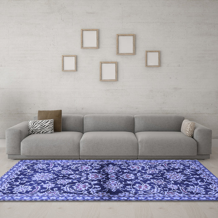 Machine Washable Persian Blue Traditional Rug in a Living Room, wshtr4568blu