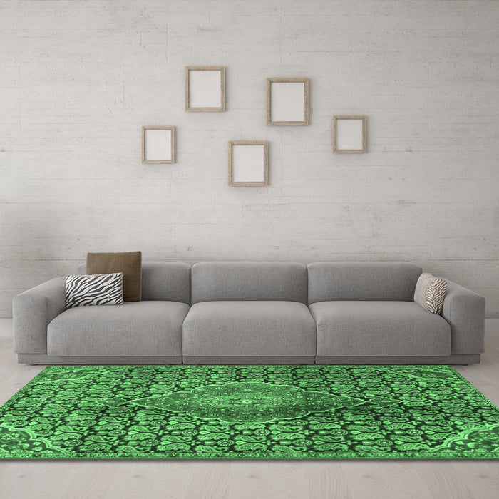Machine Washable Persian Emerald Green Traditional Area Rugs in a Living Room,, wshtr4569emgrn
