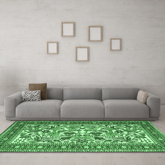 Machine Washable Persian Emerald Green Traditional Area Rugs in a Living Room,, wshtr4571emgrn