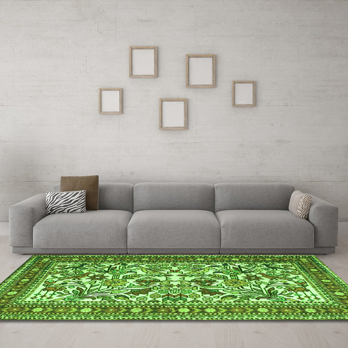 Machine Washable Persian Green Traditional Area Rugs in a Living Room,, wshtr4571grn