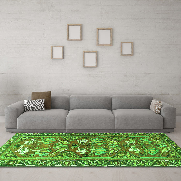 Machine Washable Persian Green Traditional Area Rugs in a Living Room,, wshtr4572grn