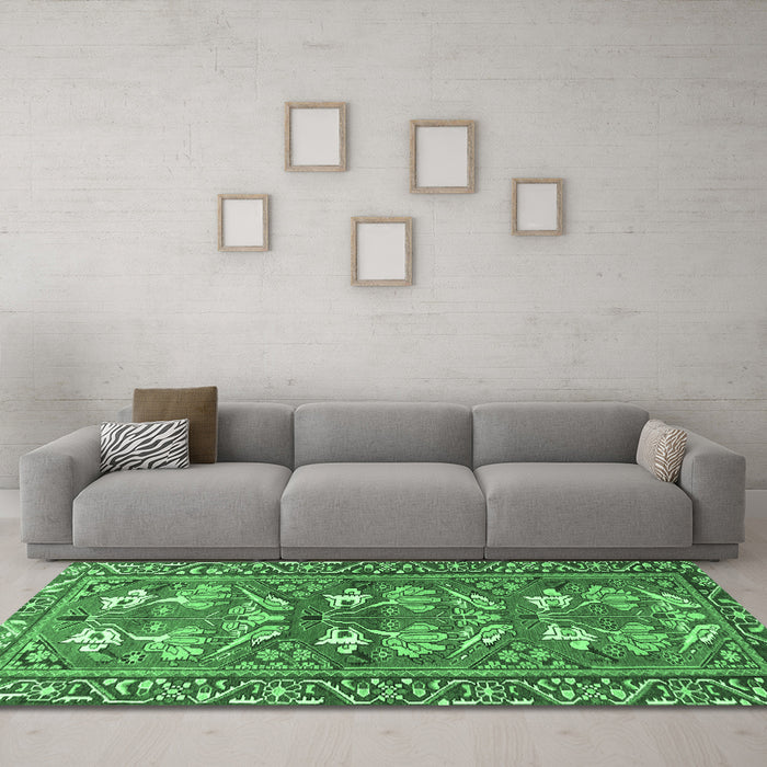Machine Washable Persian Emerald Green Traditional Area Rugs in a Living Room,, wshtr4572emgrn