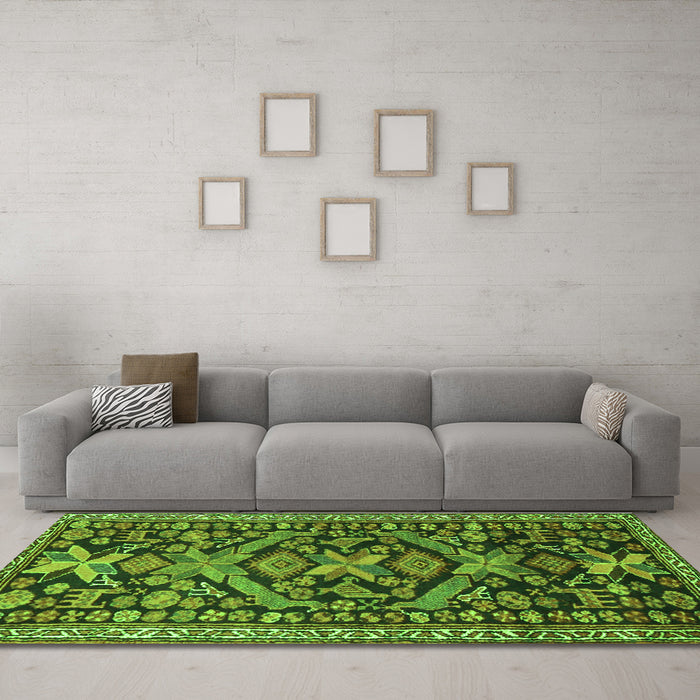 Machine Washable Persian Green Traditional Area Rugs in a Living Room,, wshtr4574grn