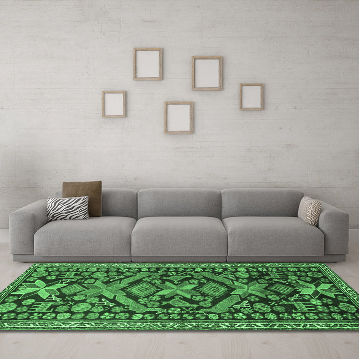 Machine Washable Persian Emerald Green Traditional Area Rugs in a Living Room,, wshtr4574emgrn